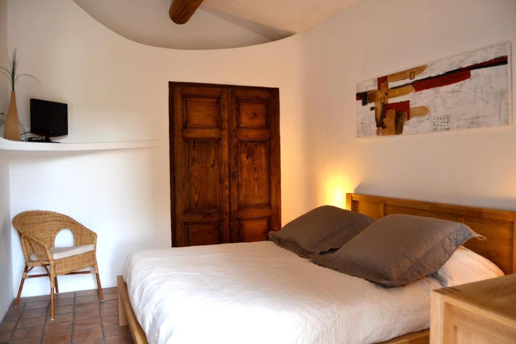 Auberge D'Anais Entrechaux Екстериор снимка
